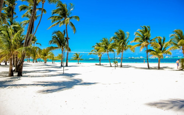 White Sands Beach