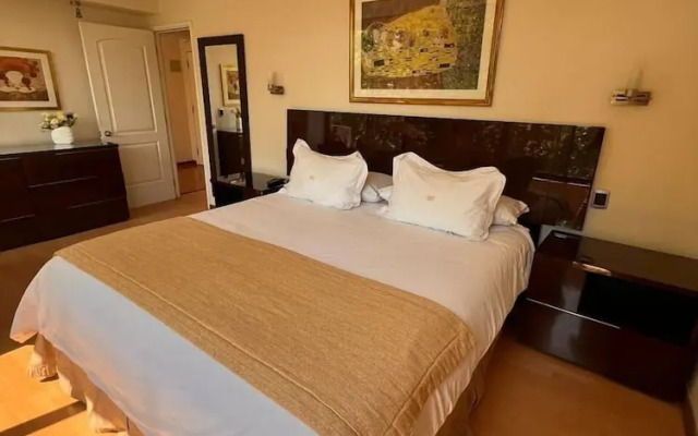 Orly Suites ll