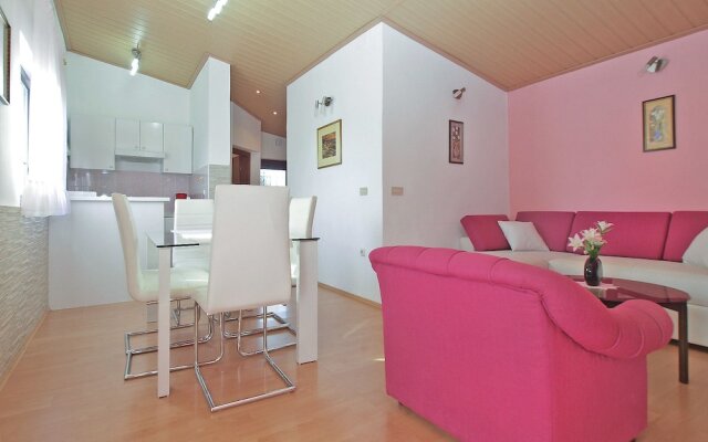 Apartment 959