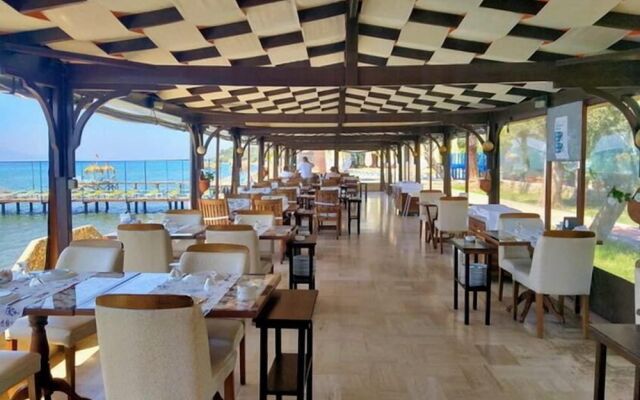 Gulet Tiny House Hotel