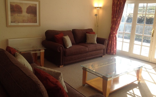 Coach House 5