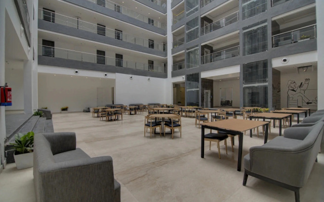 OYO Townhouse 100 Somani TC