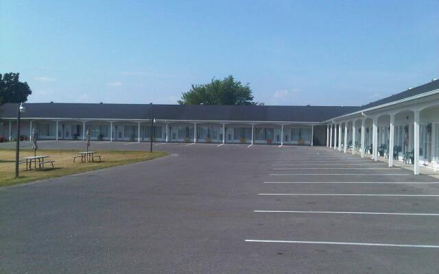 Embassy Motel