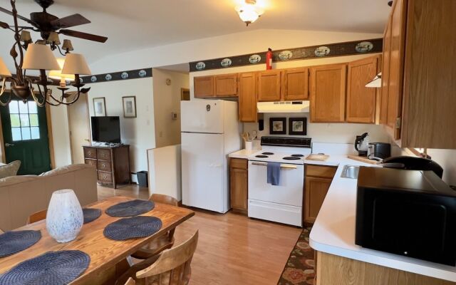 Beautiful Lakehouse with POOL TABLE by CozySuites