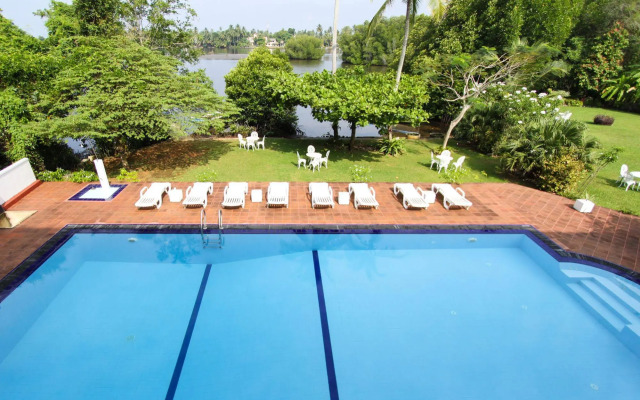Waterside Bentota