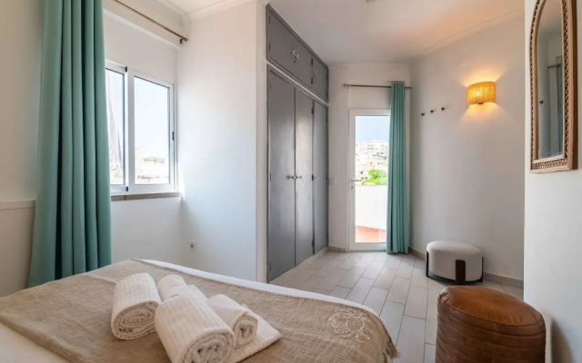 Downtown Rooftop 1 Bedroom Apartment