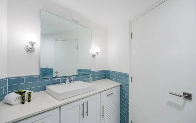 w Phenomenal 2BR w Fantastic View in Panama