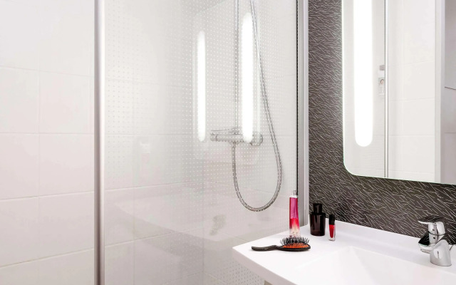 ibis Roanne