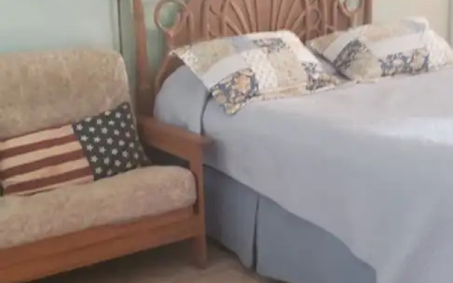 Silver Sands Motel