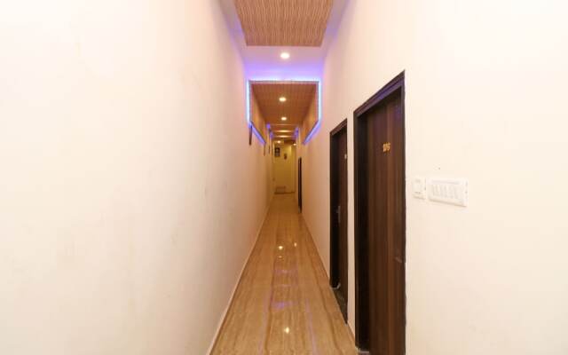 OYO 10991 Hotel Gagan