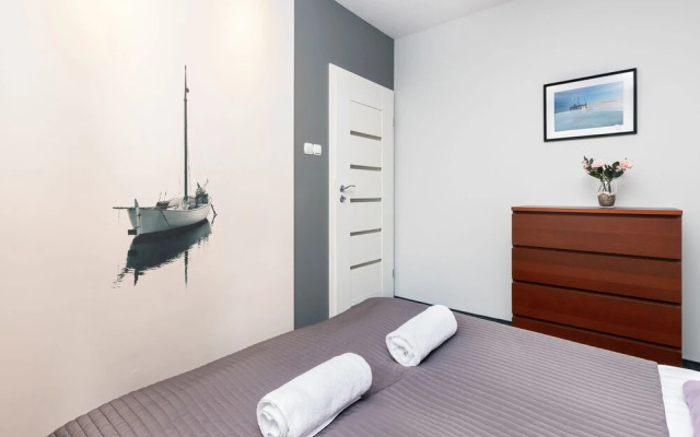 City and Sea View Apartment by Renters