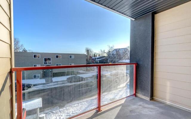 Three-Bedroom House with Balcony #33 Sunalta Downtown