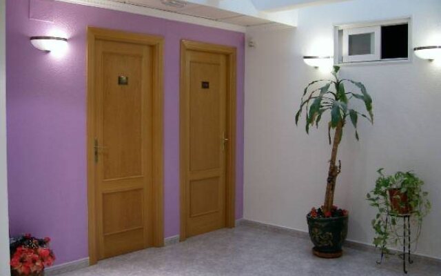 Hostal Apolo Trece