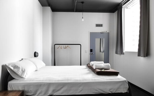 The Pod Sydney - Hostel