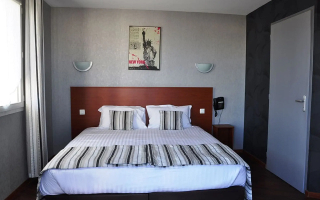 Brit Hotel Confort Azur Cholet Nord