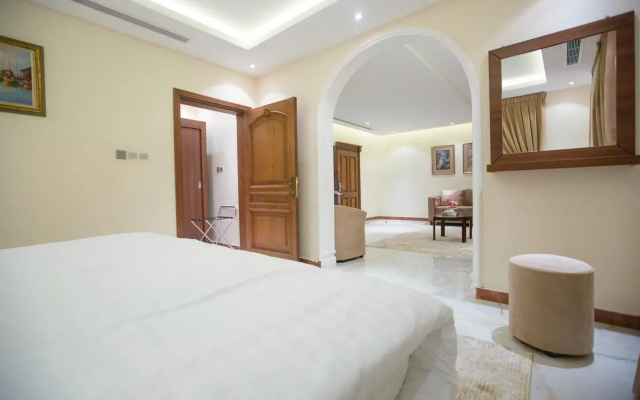 Al Fouz Luxury Hotel Suites