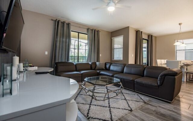 6-Bedroom Villa in Davenport 5425SC