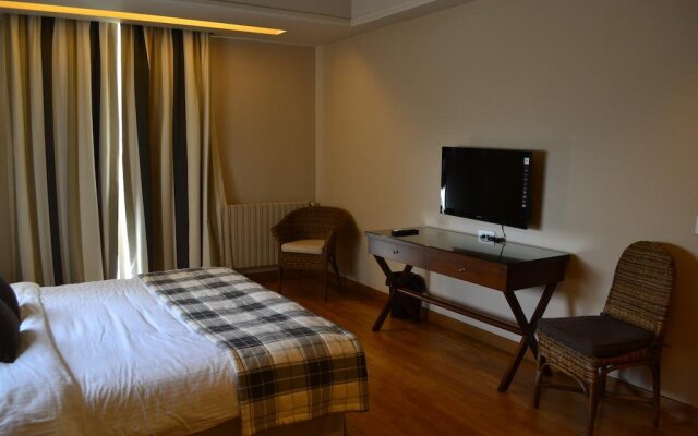 Master's Hotel - Ehden