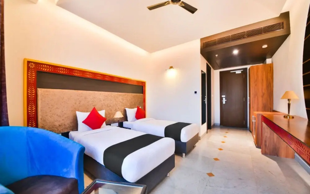 Capital O 38052 Hotel Bhopal Palace