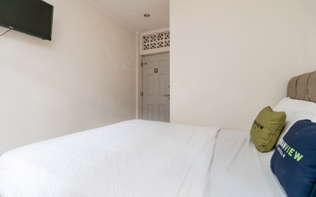 Urbanview Hotel Minongga Pondok Labu by RedDoorz