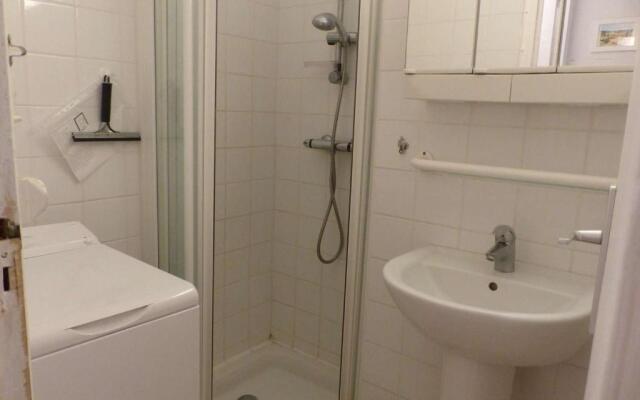 Appartement Le Lavandou, 2 pièces, 4 personnes - FR-1-308-61