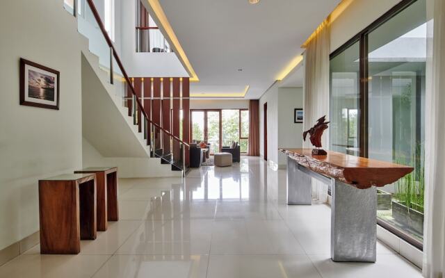 Oyama City View 4BR Villa with a Heated Pool