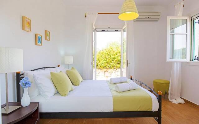 The Bay House in Vathy