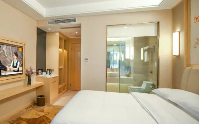 Vienna International Hotel (Chongqing Nanping Pedestrian Street)