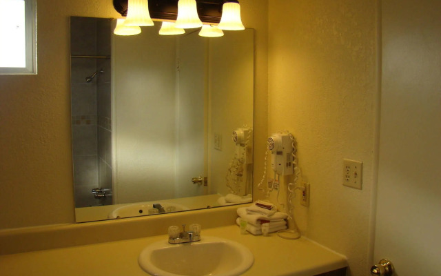 Brunner's Inn & Suites