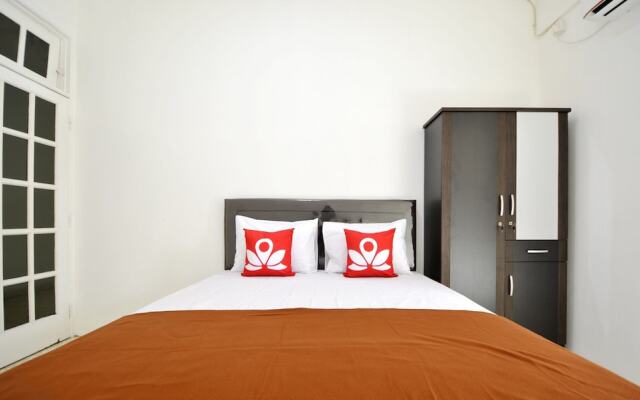 ZEN Rooms Kemang G17 Syariah