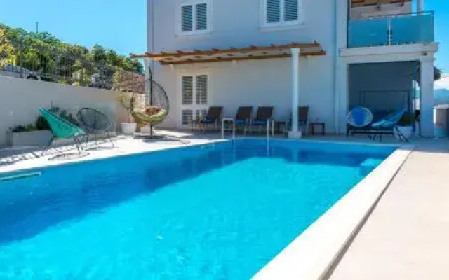 Apartments Sandra Solitudo III