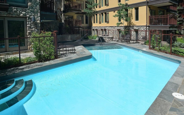 Village Center Condo 1F