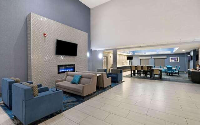 La Quinta Inn & Suites by Wyndham Phoenix I-10 West