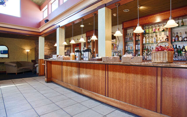 SFO El Rancho Inn, SureStay Collection by Best Western