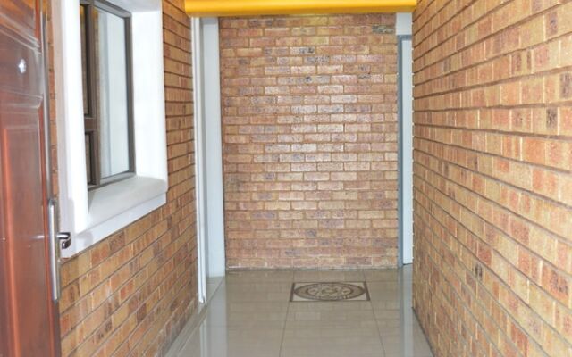 Emirates Garden Lodge