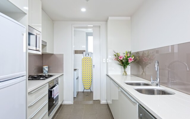 Astra Apartments Miller Street