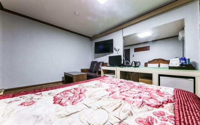 Daejeon Yuseong Hotel 141