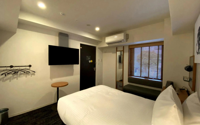 Umedaholic Hotel