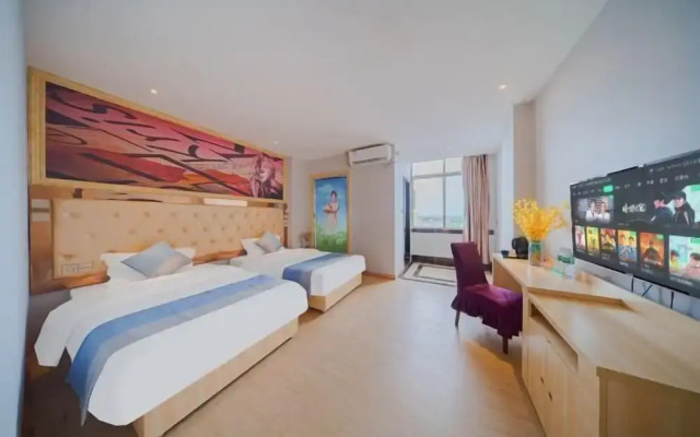 Zhongying Hotel (Zhanjiang Lingnan Normal University)