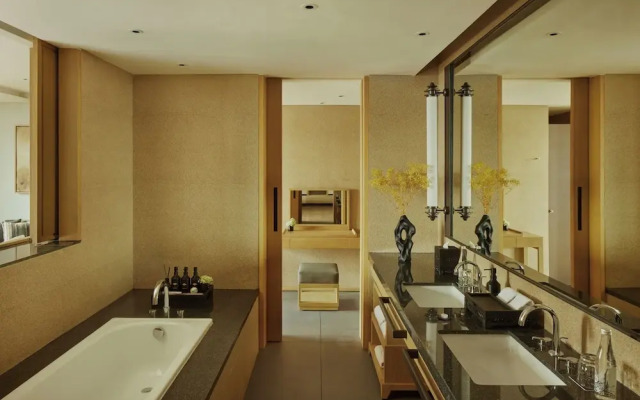 Hotel Tentrem Jakarta