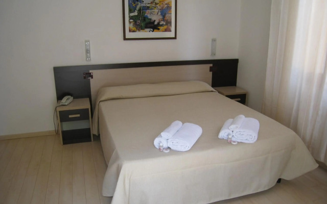 Hotel Canasta