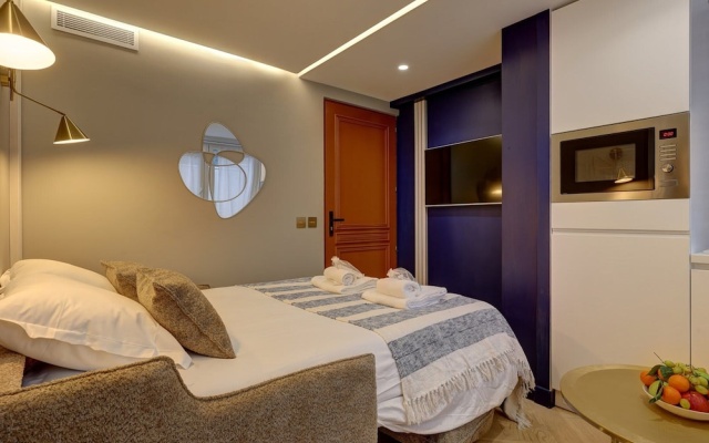 Superb AC Apartment Champs de Mars Eiffel Tower