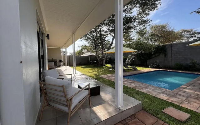 Victoria Falls Estate Villa - 2274