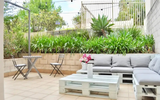 Peaceful Oasis in Randwick With Private Garden Patio