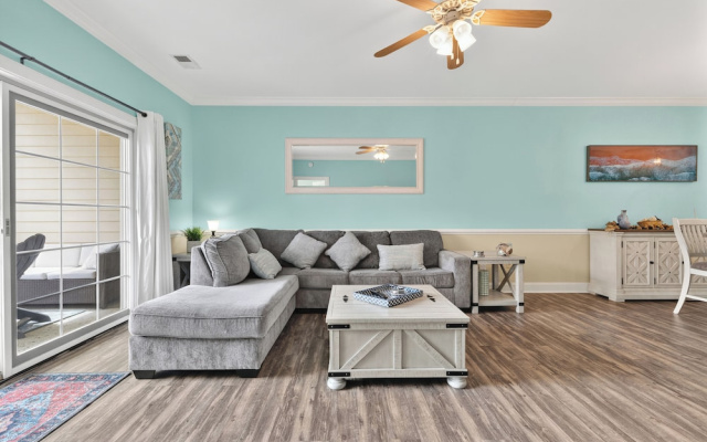Magnolia Pointe Luster Leaf 4890-303