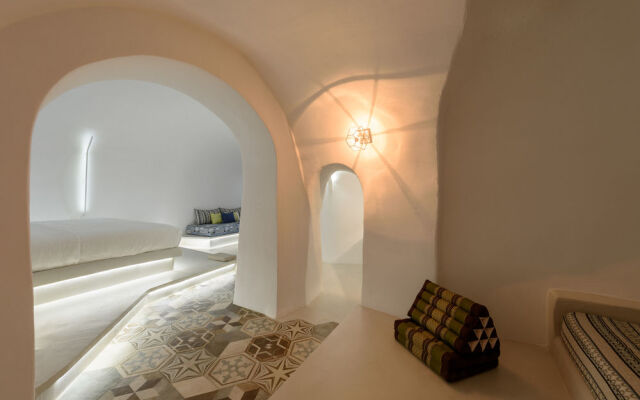 Solstice Luxury Suites