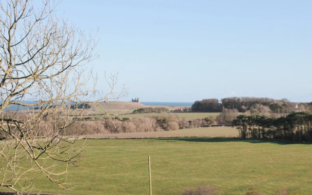 Whinstones at 4 The Villas