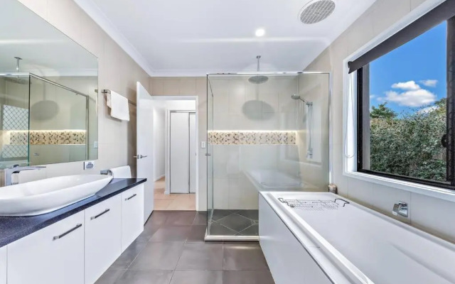 Airlie Beach Home