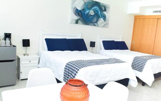 Oceanfront Studio Magnificent Views
