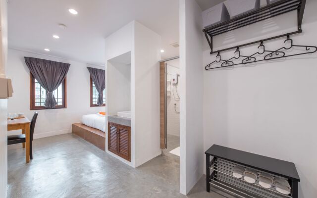 Tiny Taladnoi Hostel